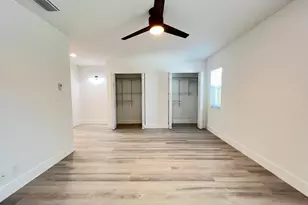 1402 NE 34th St, Oakland Park, FL 33334 - Photo 39