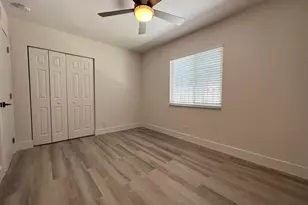 1402 NE 34th St, Oakland Park, FL 33334 - Photo 25