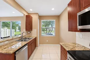 2851 W Prospect Rd, Tamarac, FL 33309 - Photo 33