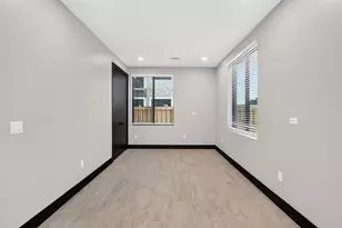 3541 NE 13th Ave, Oakland Park, FL 33334 - Photo 11