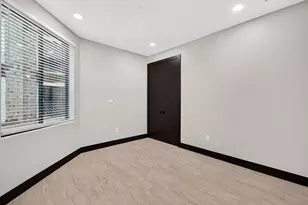3541 NE 13th Ave, Oakland Park, FL 33334 - Photo 17