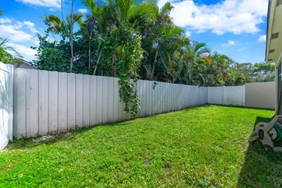 7461 Moonrise Drive, Lake Worth, FL 33467 - Photo 23