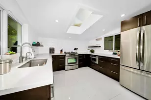 1303 Cordova Rd, Fort Lauderdale, FL 33316 - Photo 9