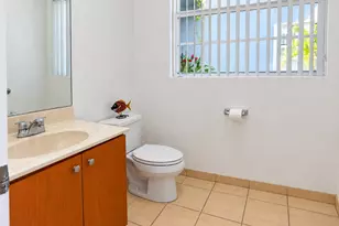 2725 NE 8th Ave, Wilton Manors, FL 33334 - Photo 17