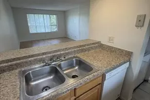 10143 Twin Lakes Dr, Coral Springs, FL 33071 - Photo 3