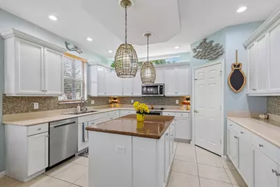 2739 Misty Oaks Circle, Royal Palm Beach, FL 33411 - Photo 11