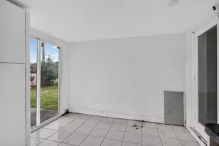 2321 SW 50th Ave, Fort Lauderdale, FL 33317 - Photo 13