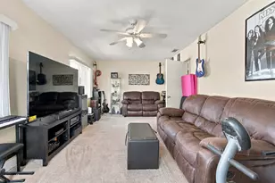 8121 NW 93rd Ave, Tamarac, FL 33321 - Photo 11
