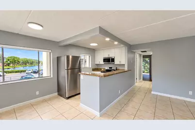 2000 Springdale Boulevard #201, Palm Springs, FL 33461 - Photo 5