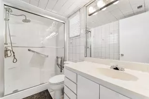 1889 S Ocean Dr, Hallandale Beach, FL 33009 - Photo 9