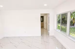 2210 NW 93rd Ave, Pembroke Pines, FL 33024 - Photo 13