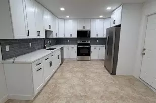 216 SE 10th Ct, Deerfield Beach, FL 33441 - Photo 5