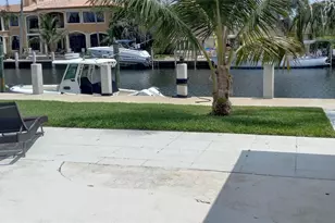 2330 NE 33rd St, Lighthouse Point, FL 33064 - Photo 17