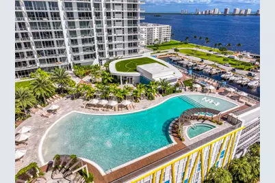 220 Lake Shore Drive #813, West Palm Beach, FL 33403 - Photo 7