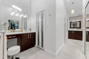 7029 Golf Pointe Cir, Tamarac, FL 33321 - Photo 19