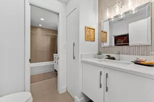 7029 Golf Pointe Cir, Tamarac, FL 33321 - Photo 27