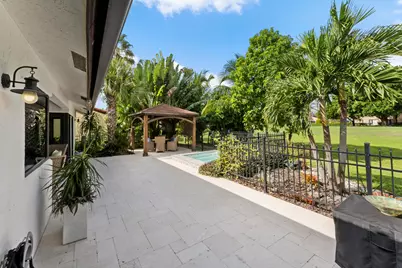 7029 Golf Pointe Circle, Tamarac, FL 33321 - Photo 37
