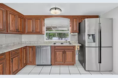 1960 NW 107th Avenue, Pembroke Pines, FL 33026 - Photo 17