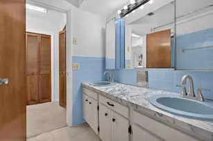 1960 NW 107th Ave, Pembroke Pines, FL 33026 - Photo 27