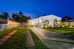 913 NE 2nd Ct, Hallandale Beach, FL 33009 - Photo 1
