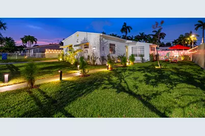 913 NE 2nd Court, Hallandale Beach, FL 33009 - Photo 13