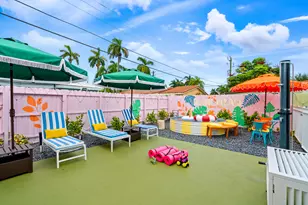 913 NE 2nd Ct, Hallandale Beach, FL 33009 - Photo 23