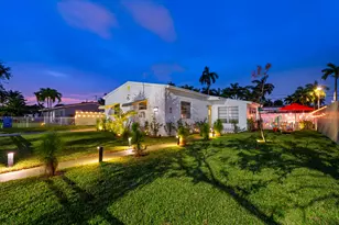 913 NE 2nd Ct, Hallandale Beach, FL 33009 - Photo 13