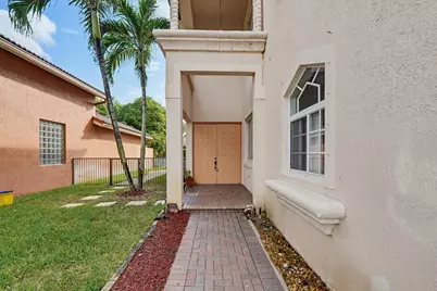 122 Sarona Circle, Royal Palm Beach, FL 33411 - Photo 3