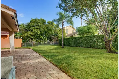 122 Sarona Circle, Royal Palm Beach, FL 33411 - Photo 33