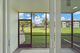 9523 S Hollybrook Lake Dr, Pembroke Pines, FL 33025 - Photo 19