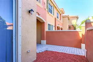 4913 Spinnaker Dr, Dania Beach, FL 33312 - Photo 3