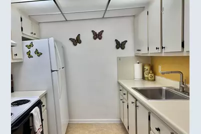 850 SW 133rd Terrace #309B, Pembroke Pines, FL 33027 - Photo 5