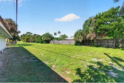 705 Park Avenue #A, Lake Park, FL 33403 - Photo 5
