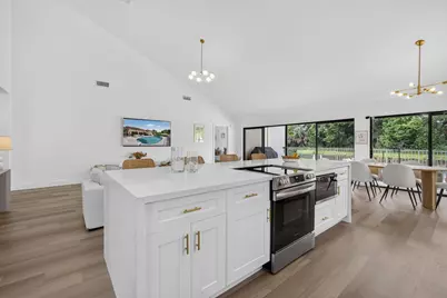 2765 Hawthorne Lane, West Palm Beach, FL 33409 - Photo 13