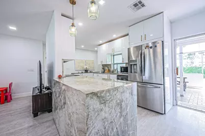 3601 NW 85th Avenue, Coral Springs, FL 33065 - Photo 5