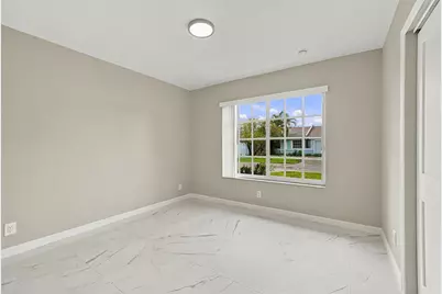300 E Lakewood Circle E #B, Margate, FL 33063 - Photo 21