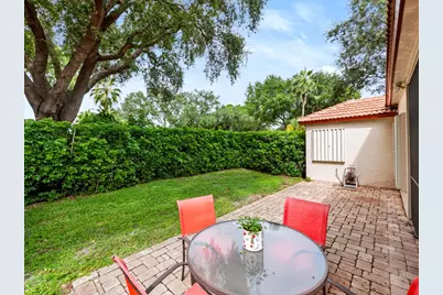 8071 Via Hacienda, Riviera Beach, FL 33418 - Photo 31
