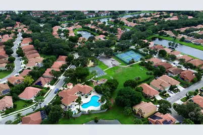 8071 Via Hacienda, Riviera Beach, FL 33418 - Photo 35