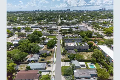 1028 NE 35th Street, Oakland Park, FL 33334 - Photo 39
