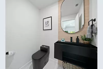 11530 NE 7th Avenue, Biscayne Park, FL 33161 - Photo 25