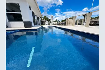 2300 NE 19th Avenue, Wilton Manors, FL 33305 - Photo 1