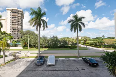 2425 Presidential Way #201, West Palm Beach, FL 33401 - Photo 9