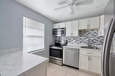 7505 NW 5th Place #106, Margate, FL 33063 - Photo 3