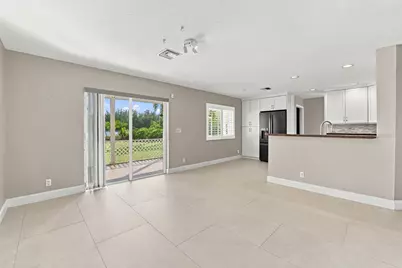 4592 SW 14th Street, Deerfield Beach, FL 33442 - Photo 11