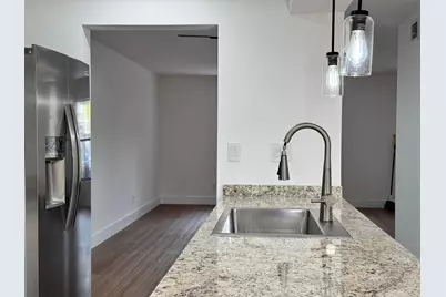 1100 W Fairway Road #1100, Pembroke Pines, FL 33026 - Photo 7