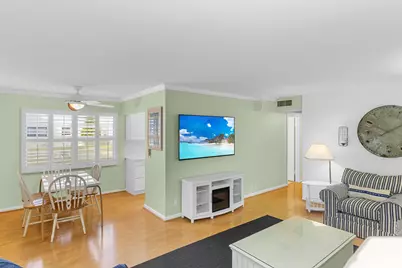273 Newport Drive, Deerfield Beach, FL 33442 - Photo 5