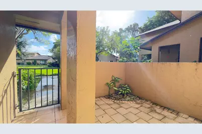 2358 NW 39th Avenue, Coconut Creek, FL 33066 - Photo 19