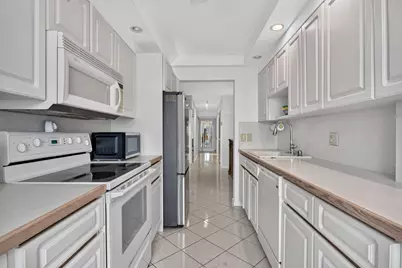 1050 Hillsboro Mile #702W, Hillsboro Beach, FL 33062 - Photo 9