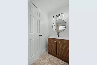 2010 Avenue H, Riviera Beach, FL 33404 - Photo 9