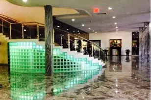 5401 Collins Ave, Miami Beach, FL 33140 - Photo 9